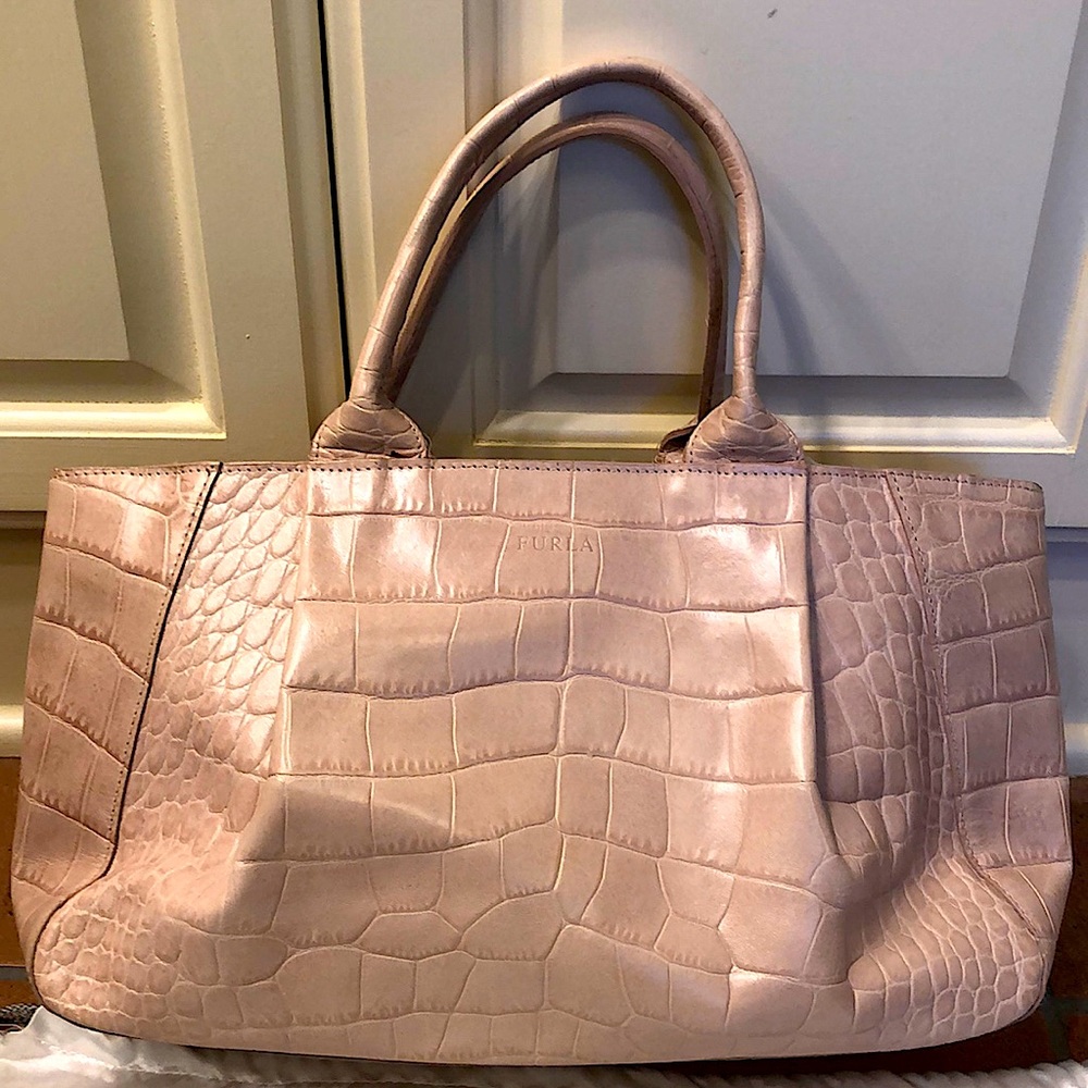 Furla light pink handbag with dust bag